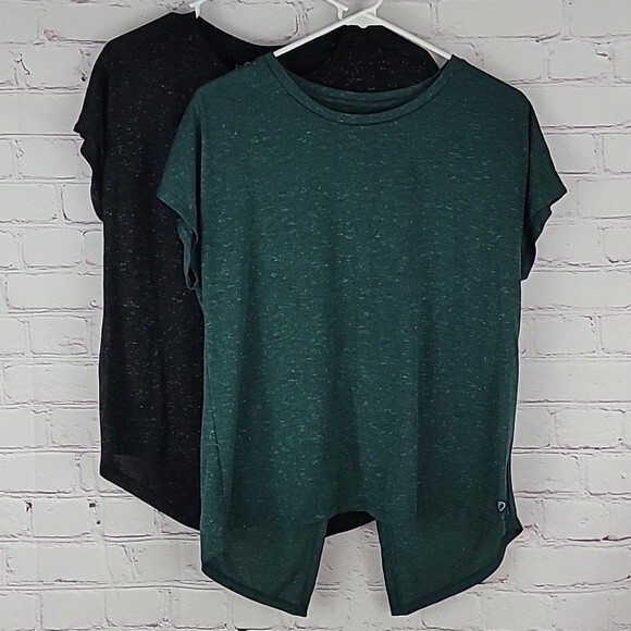 Spalding Black and Green Short Sleeve active tops. Size Medium. - Picture 1 of 9